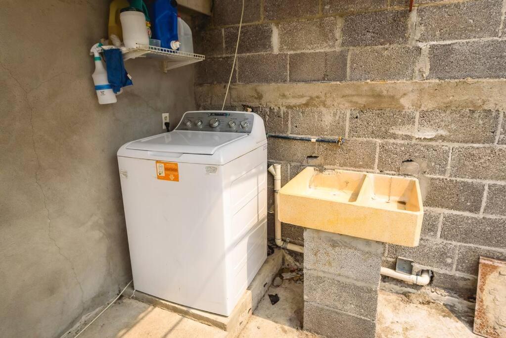 Depab Privado, Centrico,Wifi 80 Mb ,Aire Acondicionado ,Cocina, Cochera Techada, シウダー・バージェス エクステリア 写真